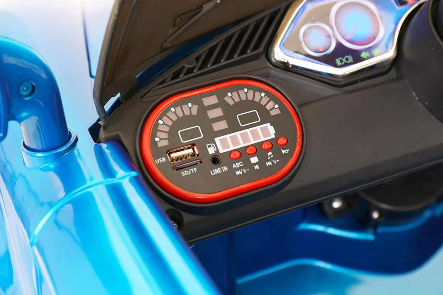 Kid's Avenger Luxurious Rechargeable Battery Operated Ride-on Car Painted with Remote (Blue, THROC002B)
